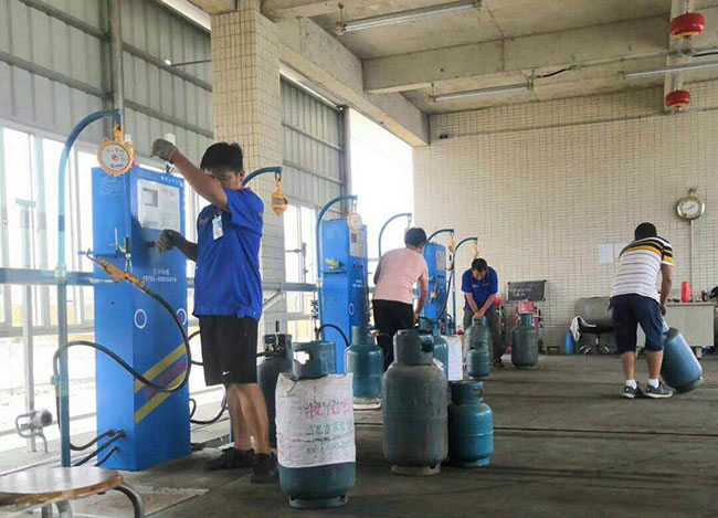 可燃氣體檢測儀安裝現場